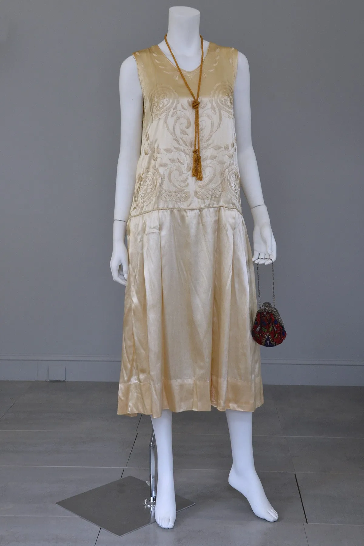 1920s Embroidered Satin Vintage Flapper Wedding Dress