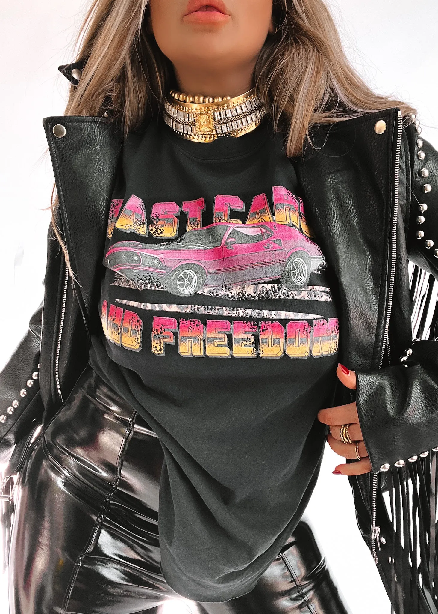 FAST CARS AND FREEDOM SIDE SLIT TEE