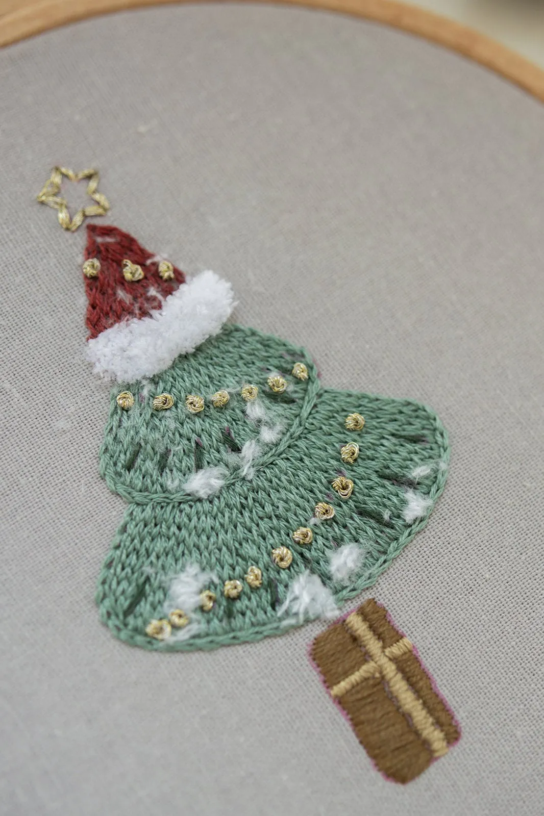 Unique Christmas Tree Embroidery Art Decor, Handcrafted Wall Art for Holiday Spirit